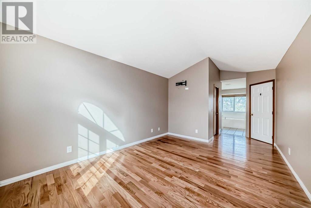 Single Family House for Sale in  Douglasview Rise SE Douglasdale/Glen Calgary 