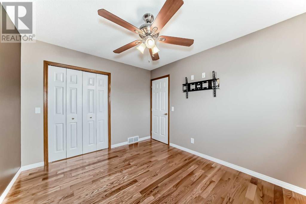 Single Family House for Sale in  Douglasview Rise SE Douglasdale/Glen Calgary 