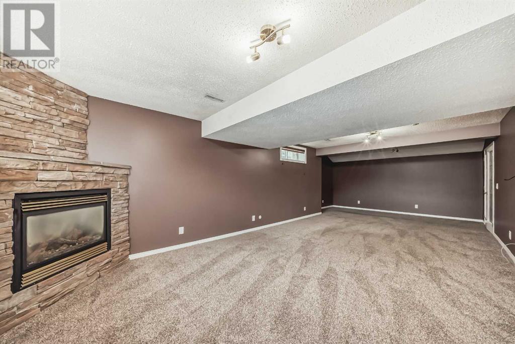 Single Family House for Sale in  Douglasview Rise SE Douglasdale/Glen Calgary 