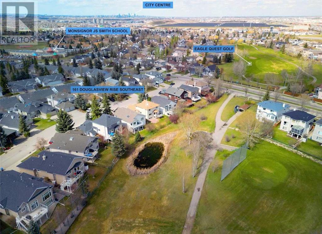 Single Family House for Sale in  Douglasview Rise SE Douglasdale/Glen Calgary 