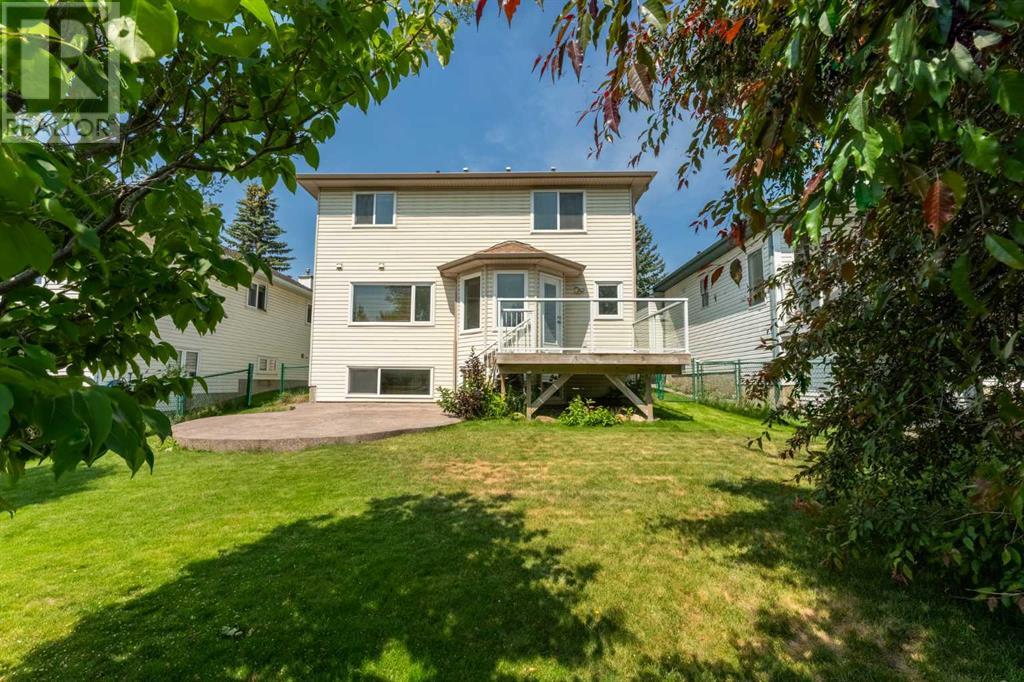 Single Family House for Sale in  Douglasview Rise SE Douglasdale/Glen Calgary 