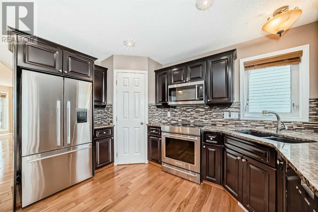 Single Family House for Sale in  Douglasview Rise SE Douglasdale/Glen Calgary 