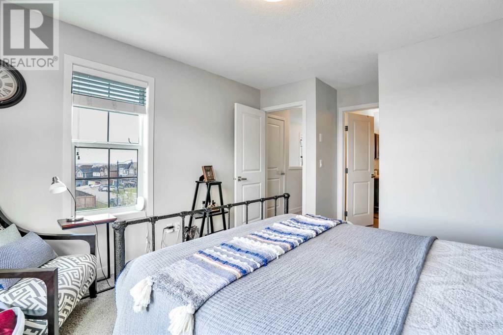 Single Family House for Sale in  Sherwood Row NW Sherwood Calgary 