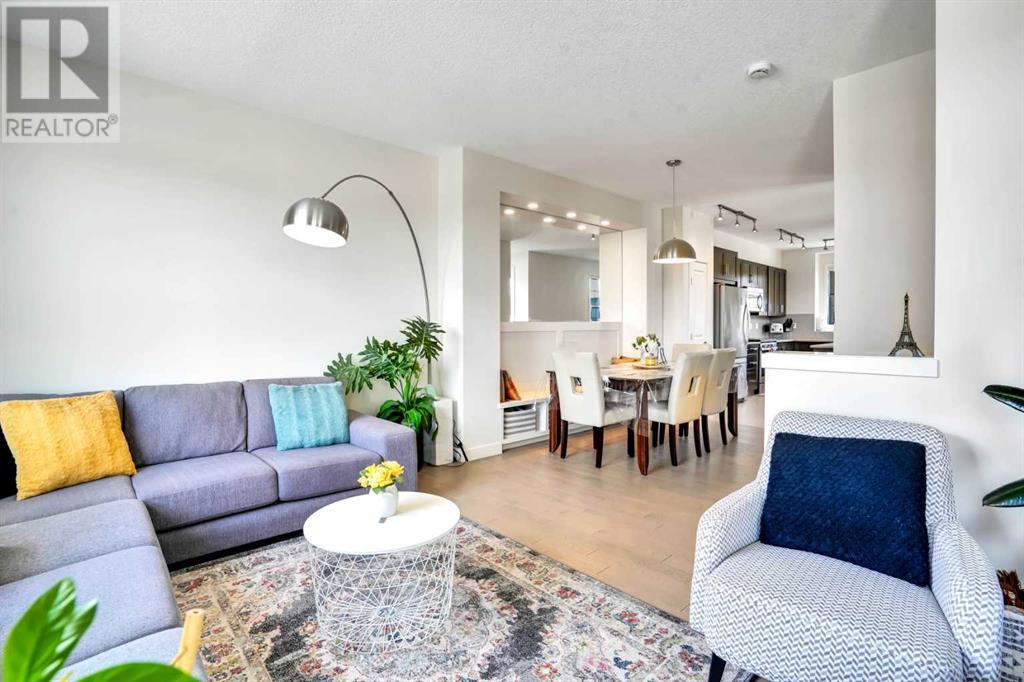 Single Family House for Sale in  Sherwood Row NW Sherwood Calgary 