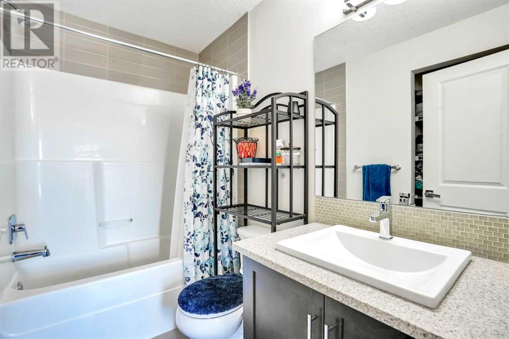 Single Family House for Sale in  Sherwood Row NW Sherwood Calgary 