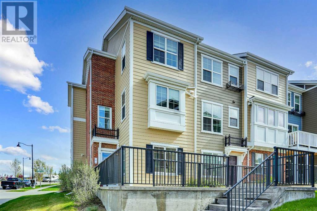 4 Sherwood Row NW, Calgary, Alberta
