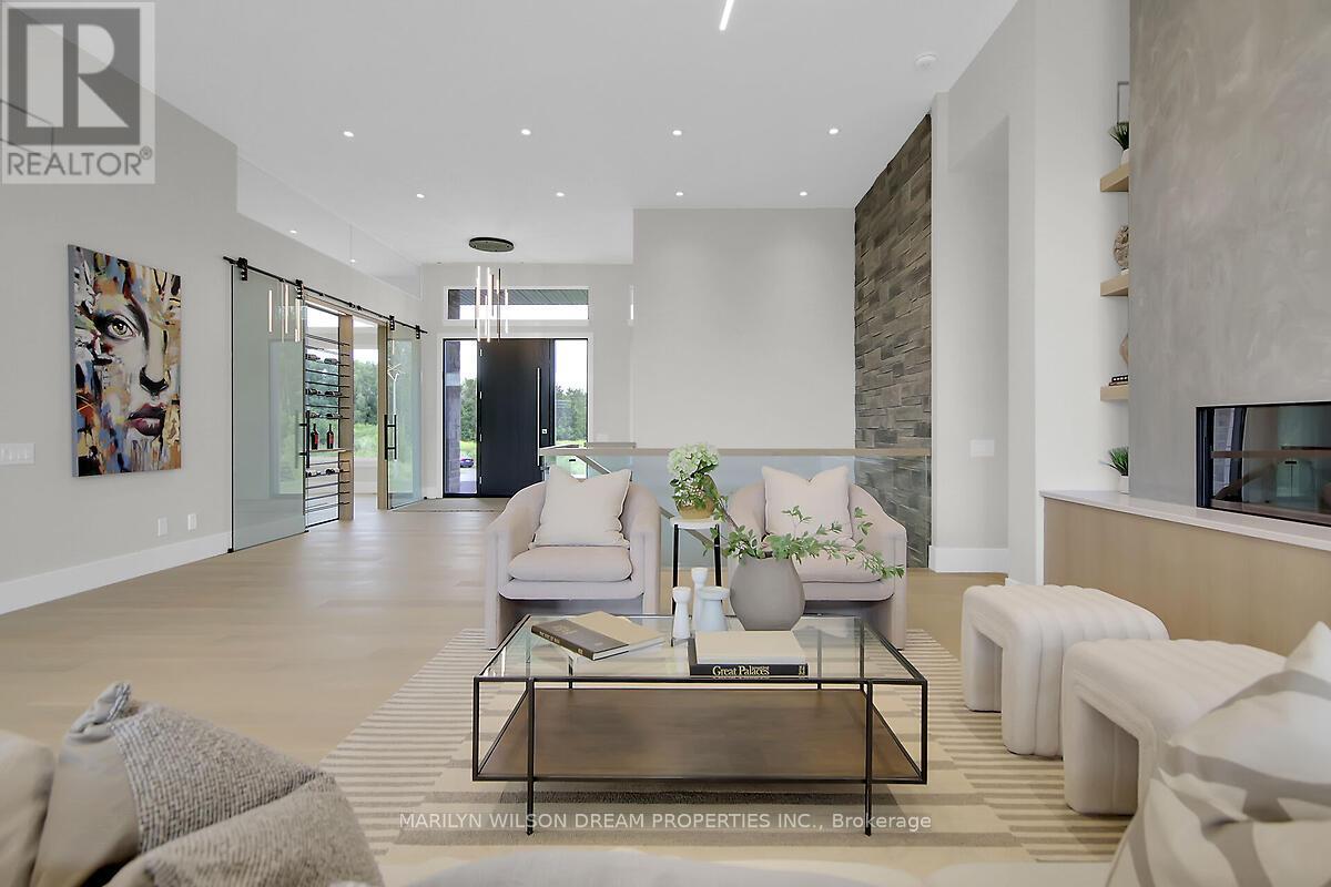Photo 10 of 1070 Green Jacket Crescent, Ottawa ON