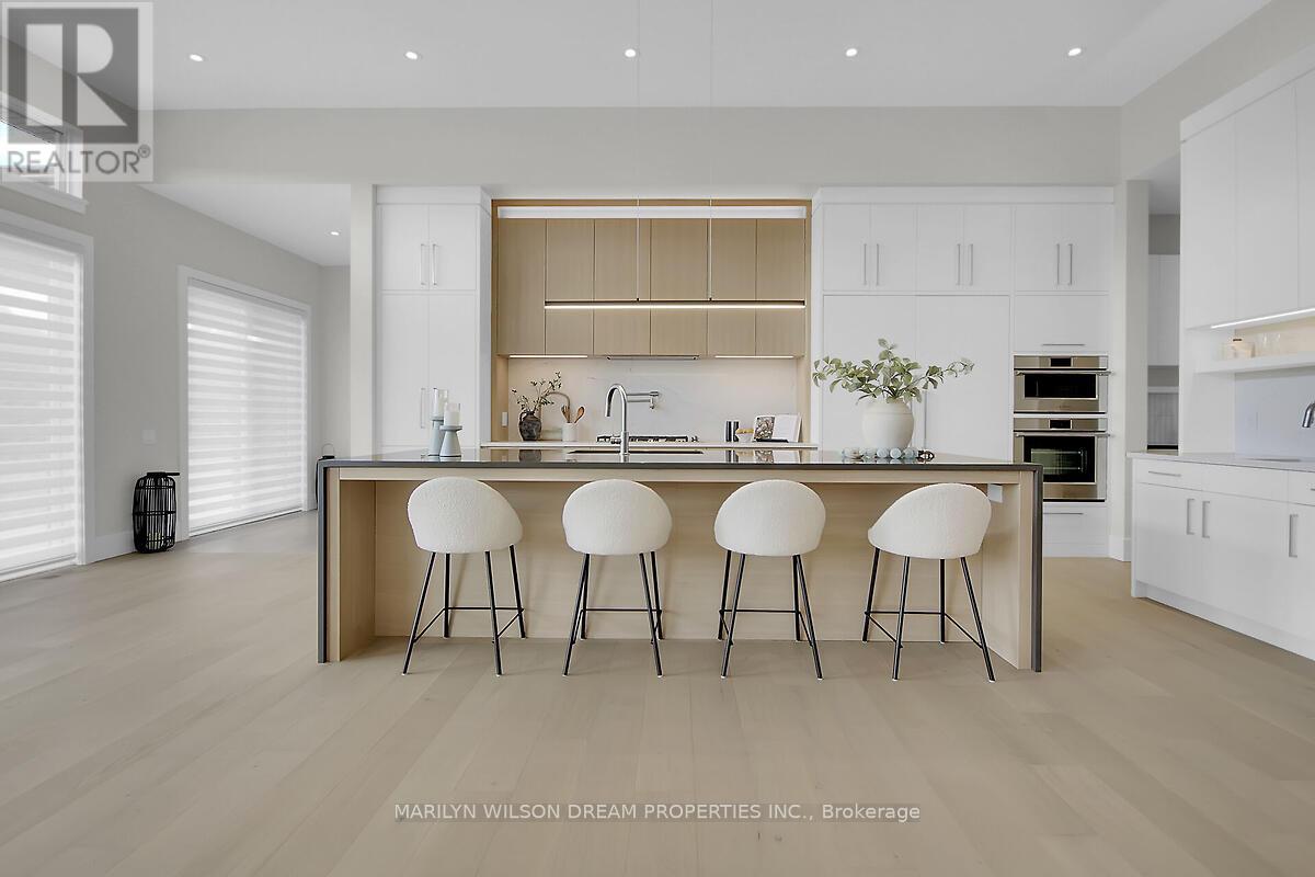 Photo 15 of 1070 Green Jacket Crescent, Ottawa ON