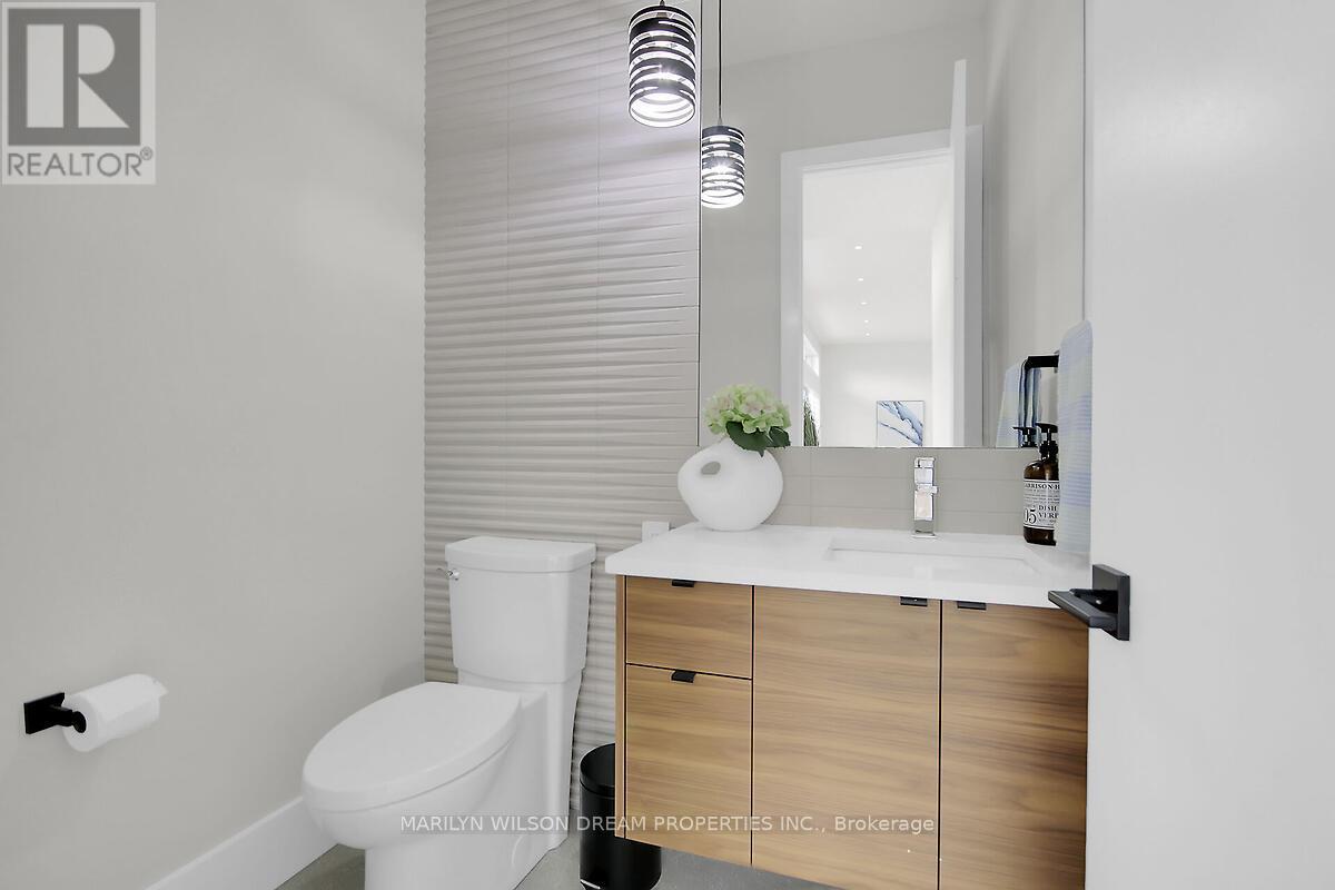 Photo 25 of 1070 Green Jacket Crescent, Ottawa ON