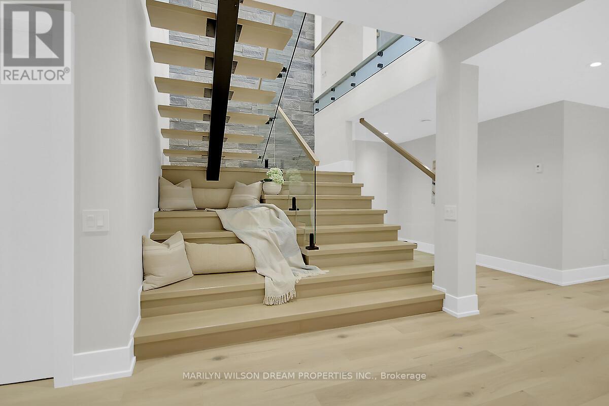 Photo 42 of 1070 Green Jacket Crescent, Ottawa ON