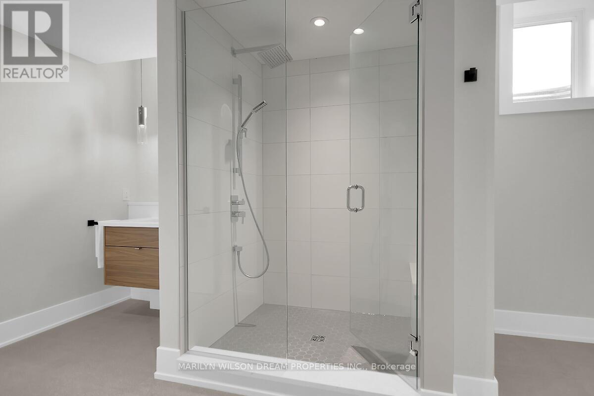 Photo 43 of 1070 Green Jacket Crescent, Ottawa ON