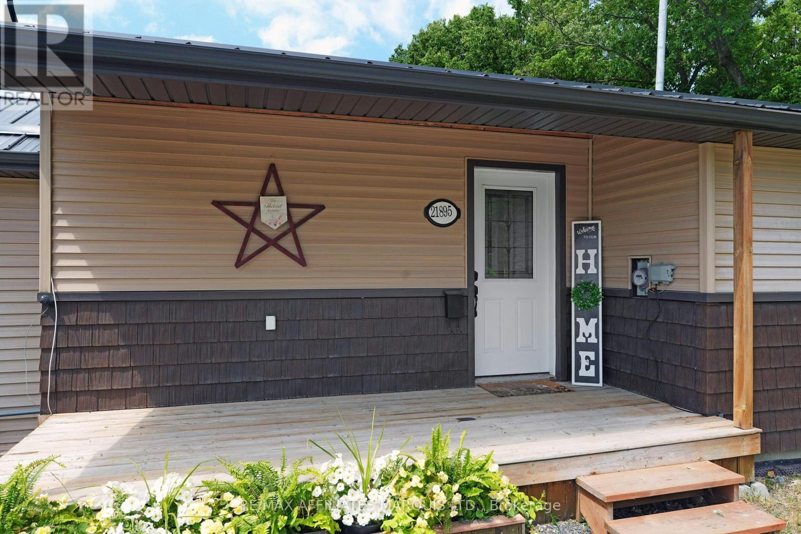 Photo 2 of 21895 Seguin Mill Street, North Glengarry ON