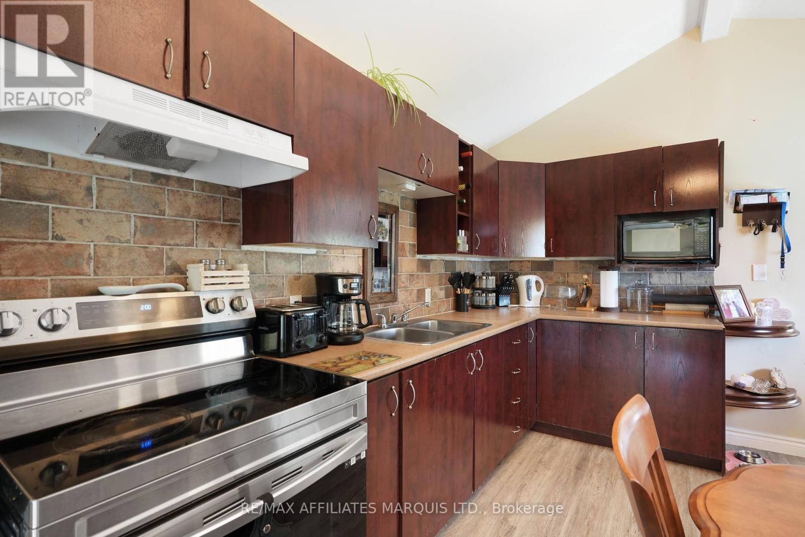Photo 6 of 21895 Seguin Mill Street, North Glengarry ON