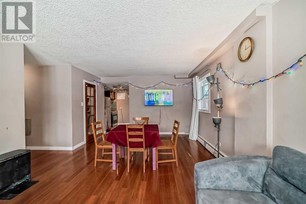 Single Family House for Sale in    Street SW Altadore Calgary 