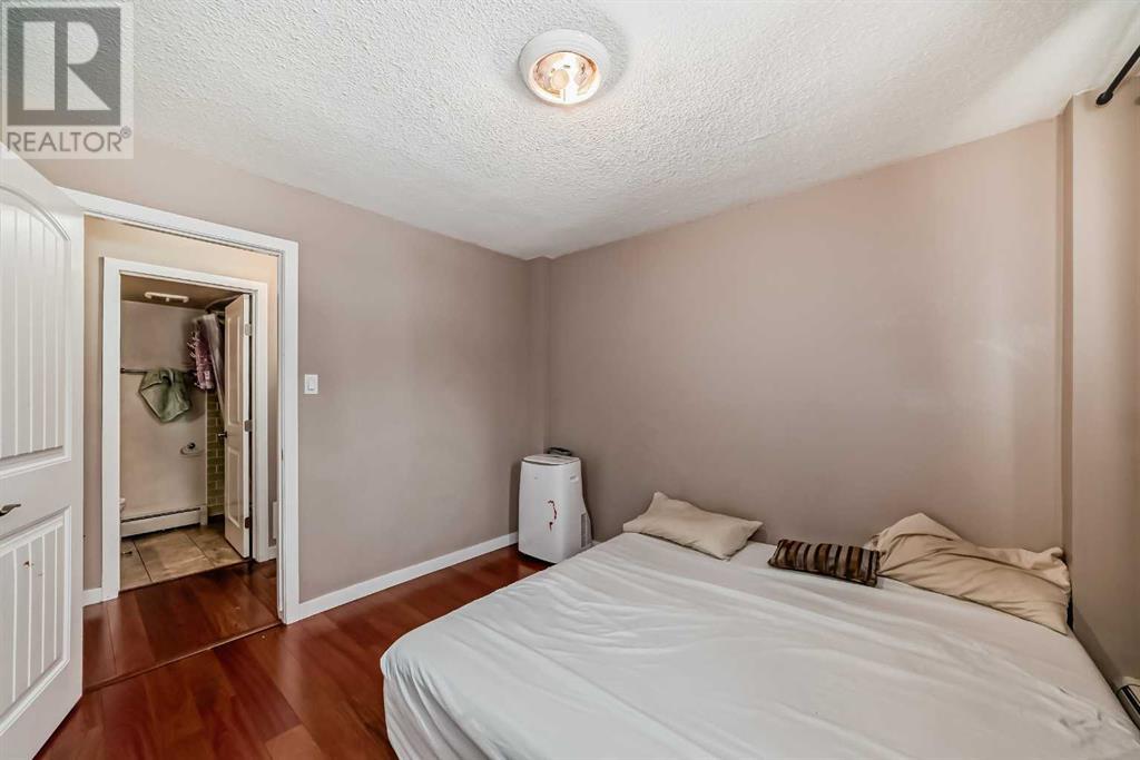 Single Family House for Sale in    Street SW Altadore Calgary 