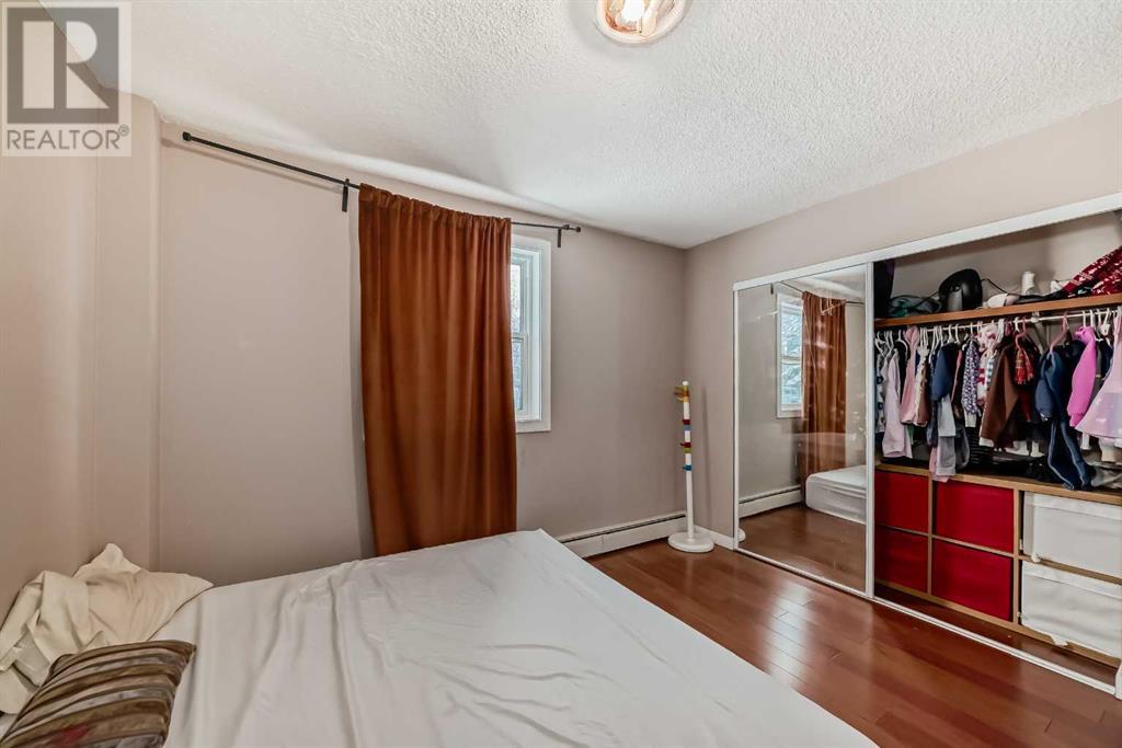Single Family House for Sale in    Street SW Altadore Calgary 