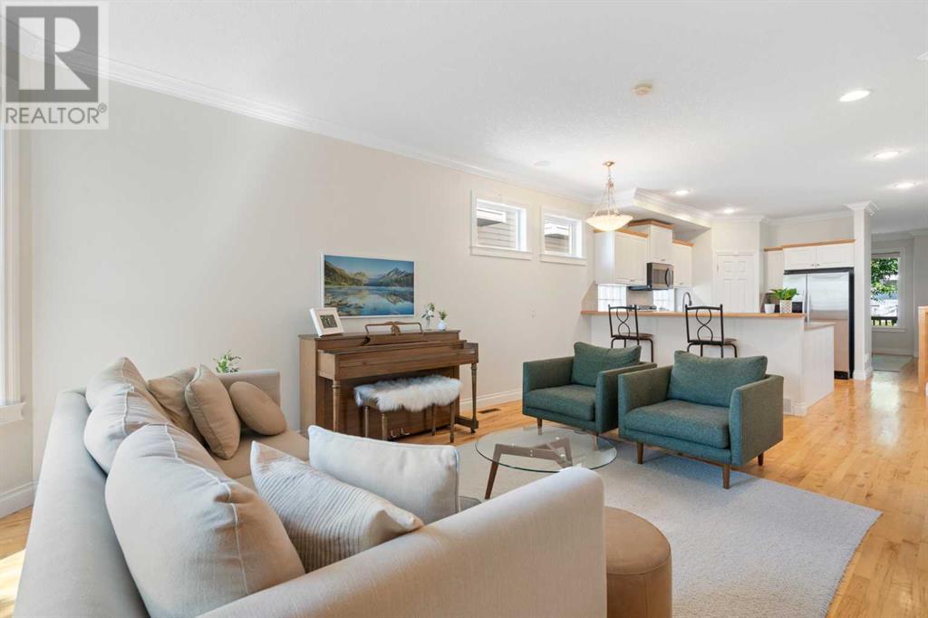 Single Family House for Sale in   Avenue SW Windsor Park Calgary 