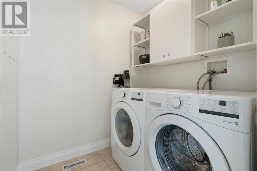 Single Family House for Sale in   Avenue SW Windsor Park Calgary 