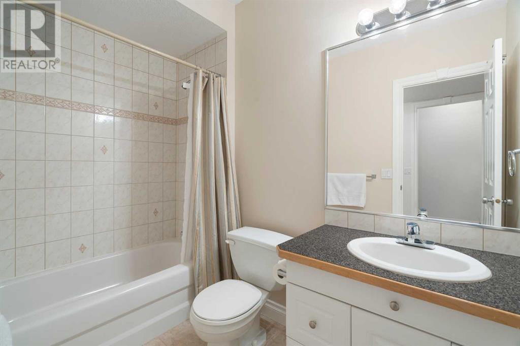 Single Family House for Sale in   Avenue SW Windsor Park Calgary 