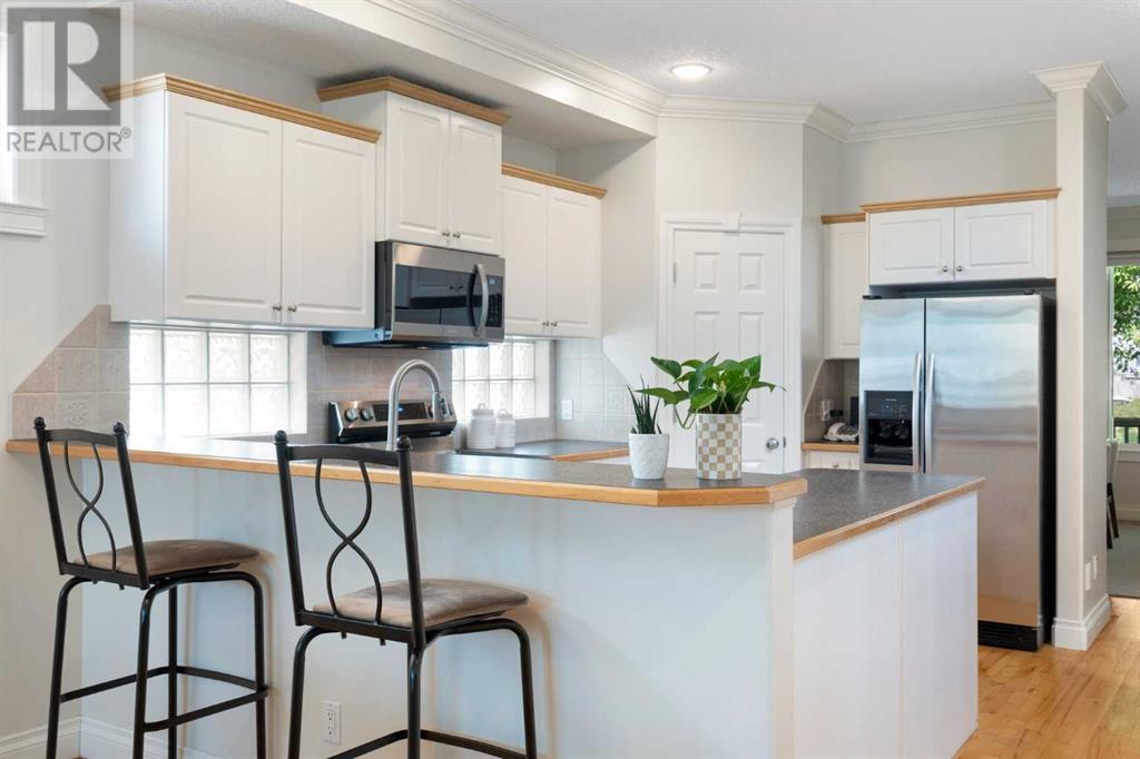 Single Family House for Sale in   Avenue SW Windsor Park Calgary 