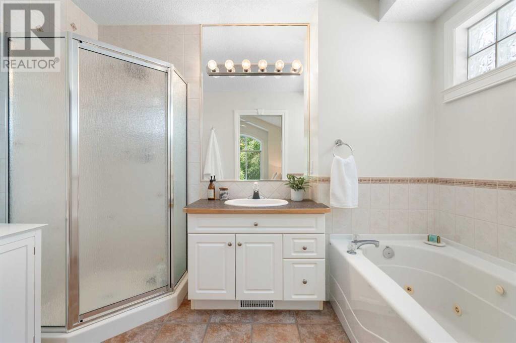 Single Family House for Sale in   Avenue SW Windsor Park Calgary 