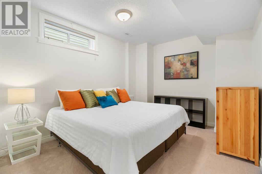 Single Family House for Sale in   Avenue SW Windsor Park Calgary 