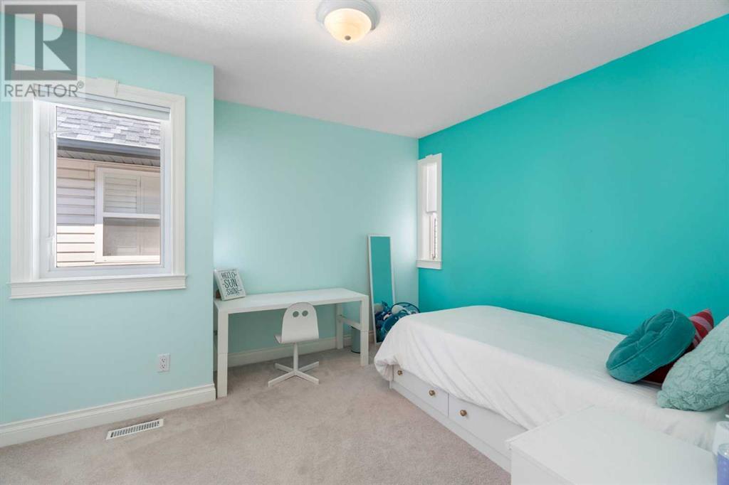 Single Family House for Sale in   Avenue SW Windsor Park Calgary 