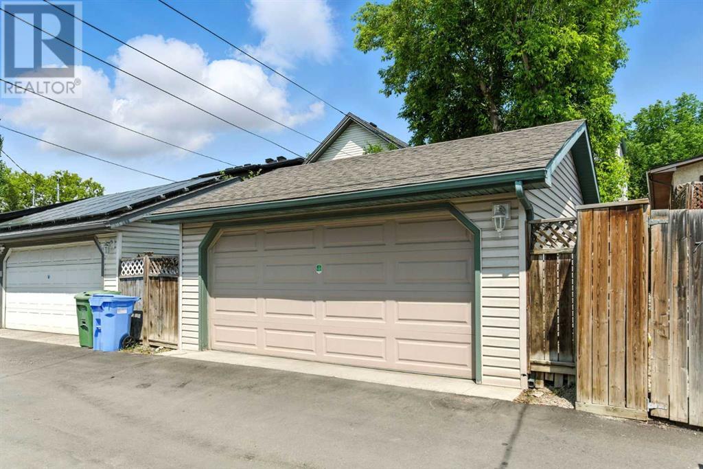 Single Family House for Sale in   Avenue SW Windsor Park Calgary 