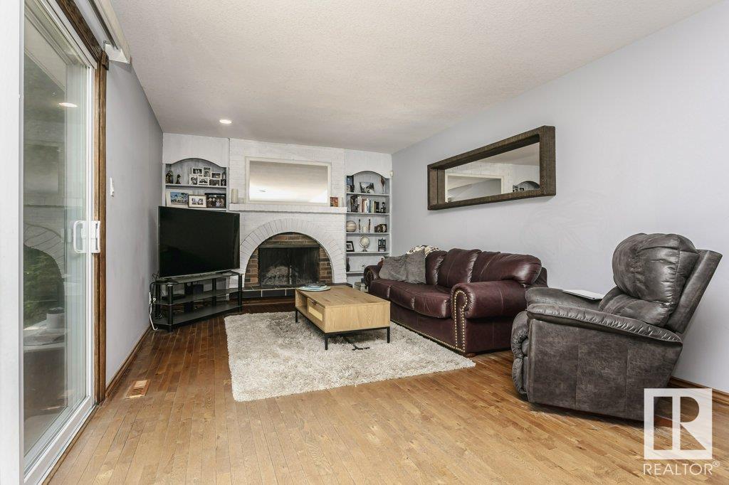 Photo 25 of 6327 145 A St Nw, Edmonton AB