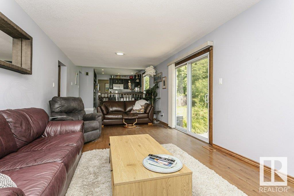 Photo 26 of 6327 145 A St Nw, Edmonton AB