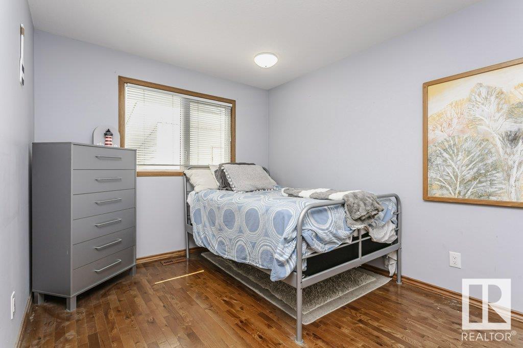 Photo 27 of 6327 145 A St Nw, Edmonton AB