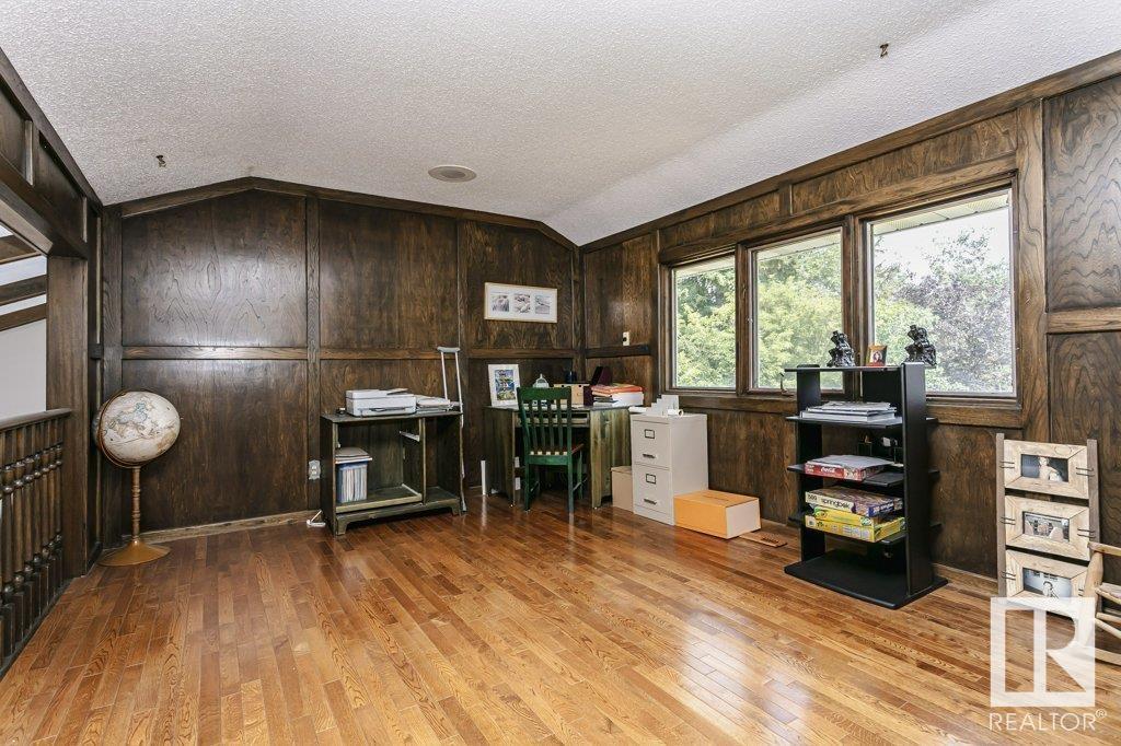Photo 35 of 6327 145 A St Nw, Edmonton AB