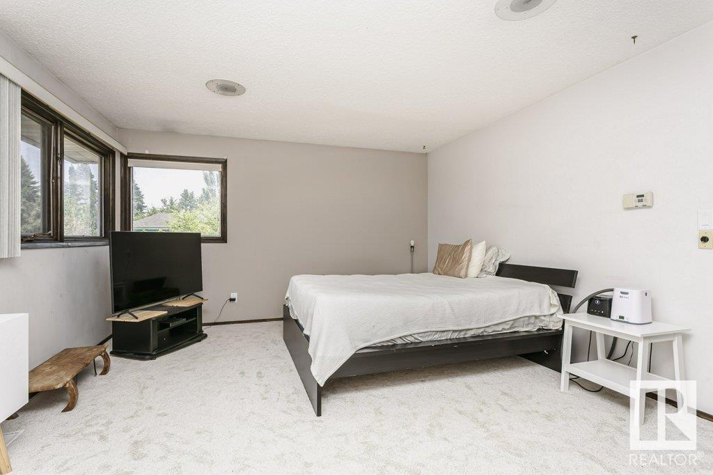 Photo 38 of 6327 145 A St Nw, Edmonton AB