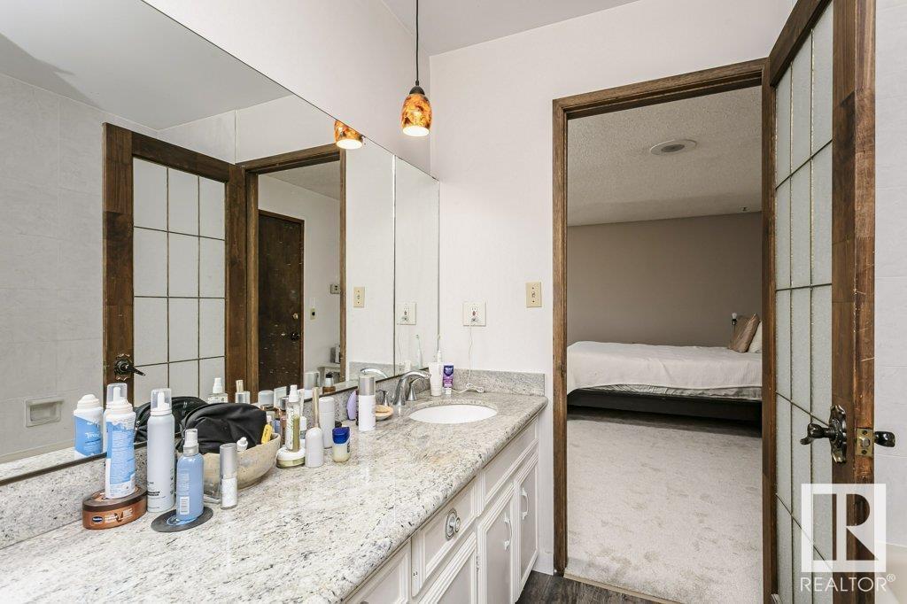 Photo 42 of 6327 145 A St Nw, Edmonton AB