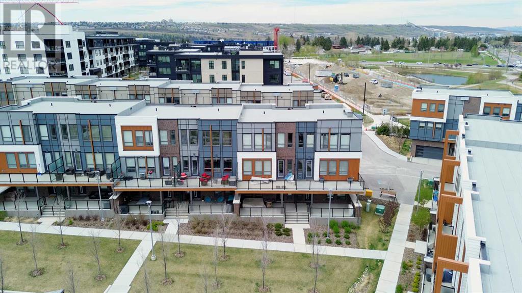 Single Family House for Sale in  Norford Common NW University District Calgary 
