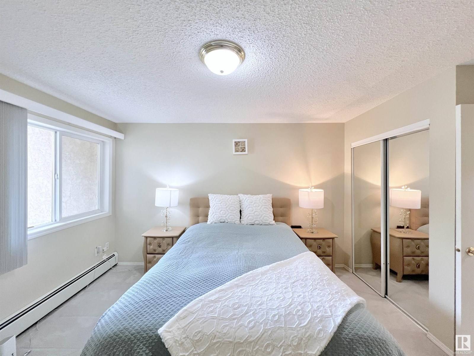 Photo 18 of 110 10511 42 Av Nw, Edmonton AB