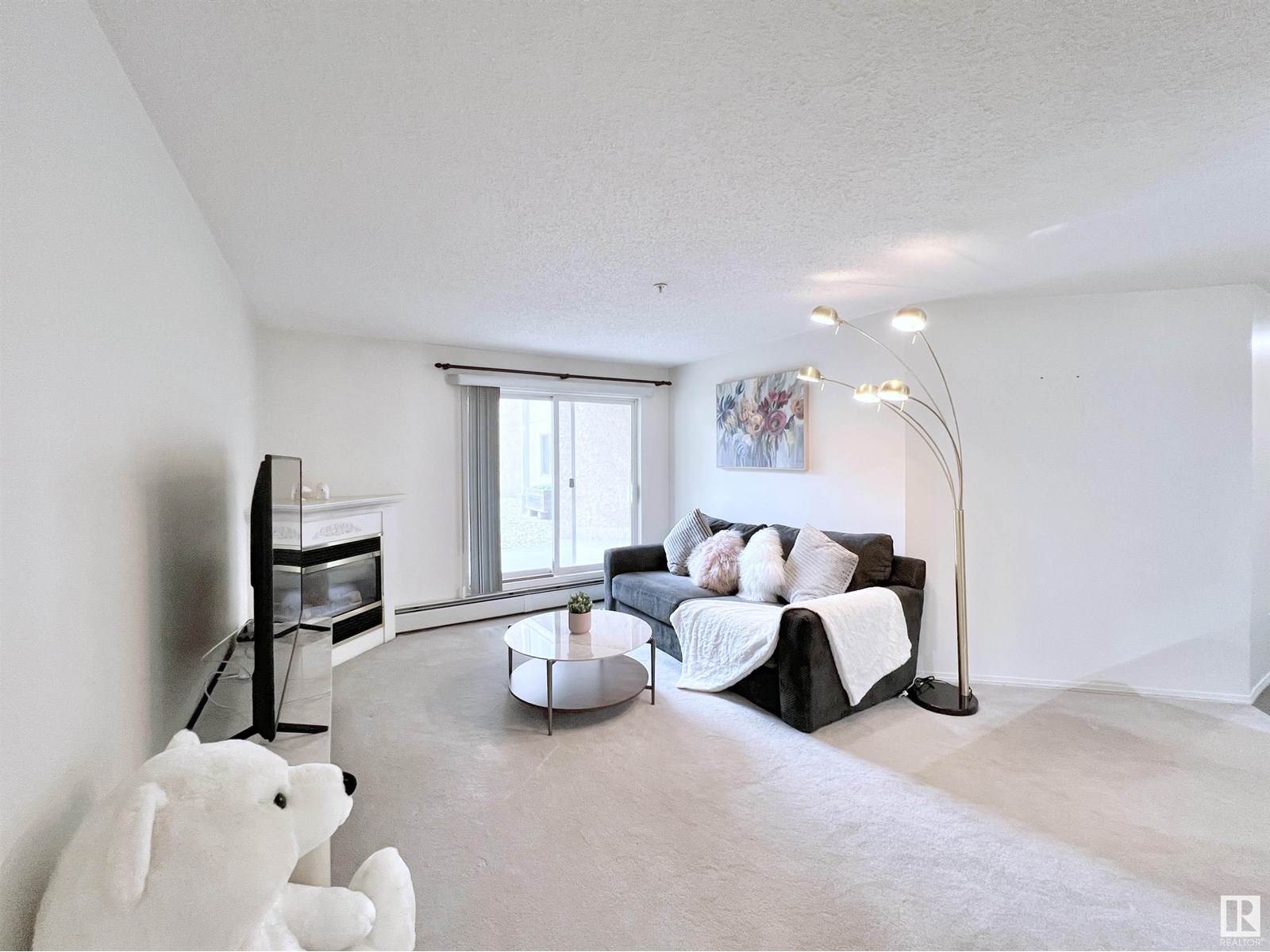 Photo 8 of 110 10511 42 Av Nw, Edmonton AB