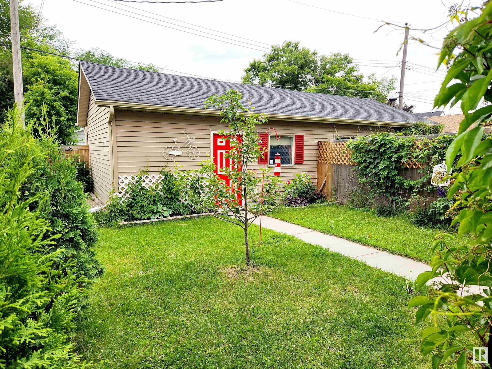 Photo 33 of 10535 67 Av Nw, Edmonton AB