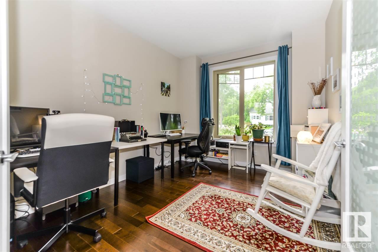 Photo 6 of 10535 67 Av Nw, Edmonton AB