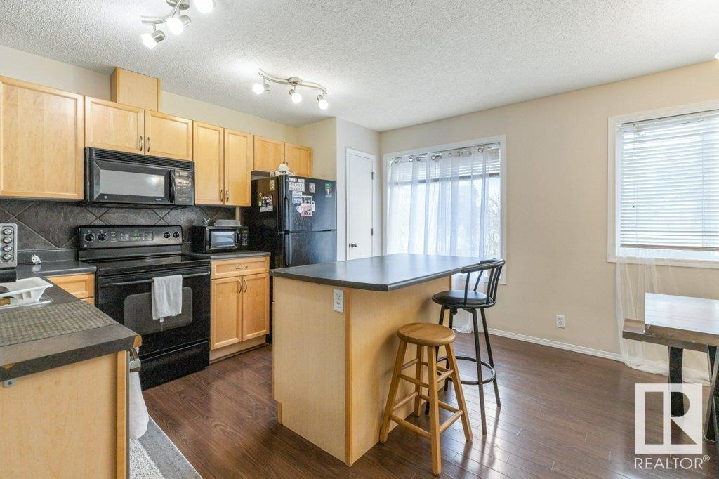 Photo 31 of 68 3075 Trelle Cr Nw, Edmonton AB