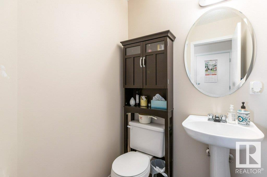 Photo 9 of 68 3075 Trelle Cr Nw, Edmonton AB