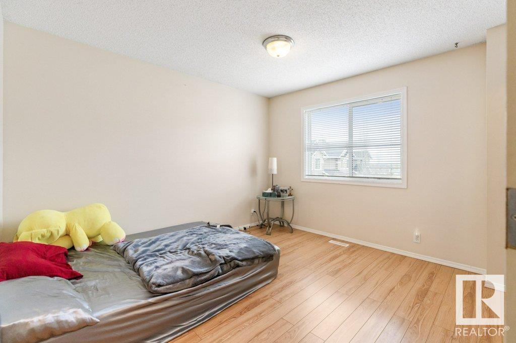 Photo 17 of 68 3075 Trelle Cr Nw, Edmonton AB
