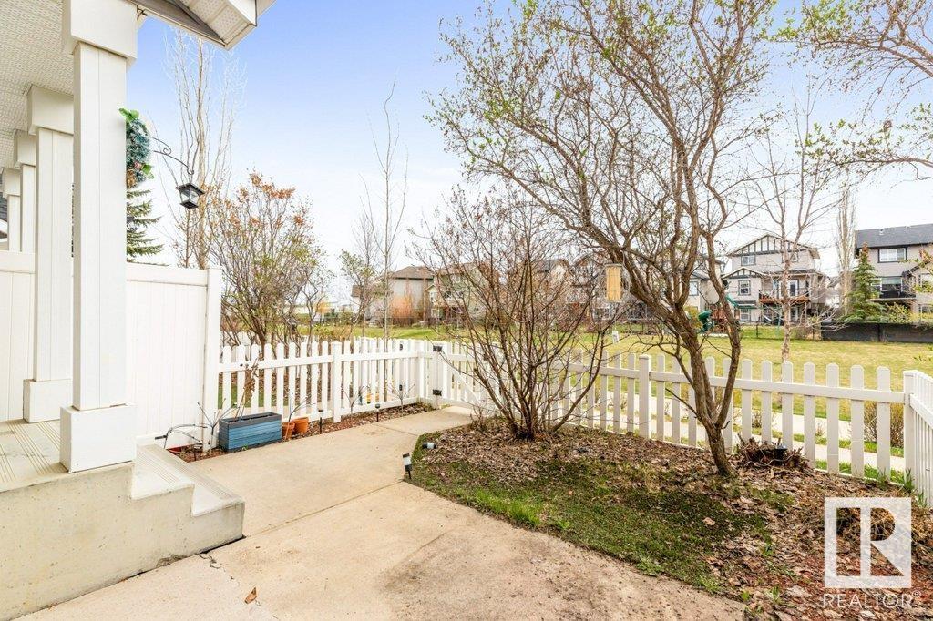 Photo 28 of 68 3075 Trelle Cr Nw, Edmonton AB