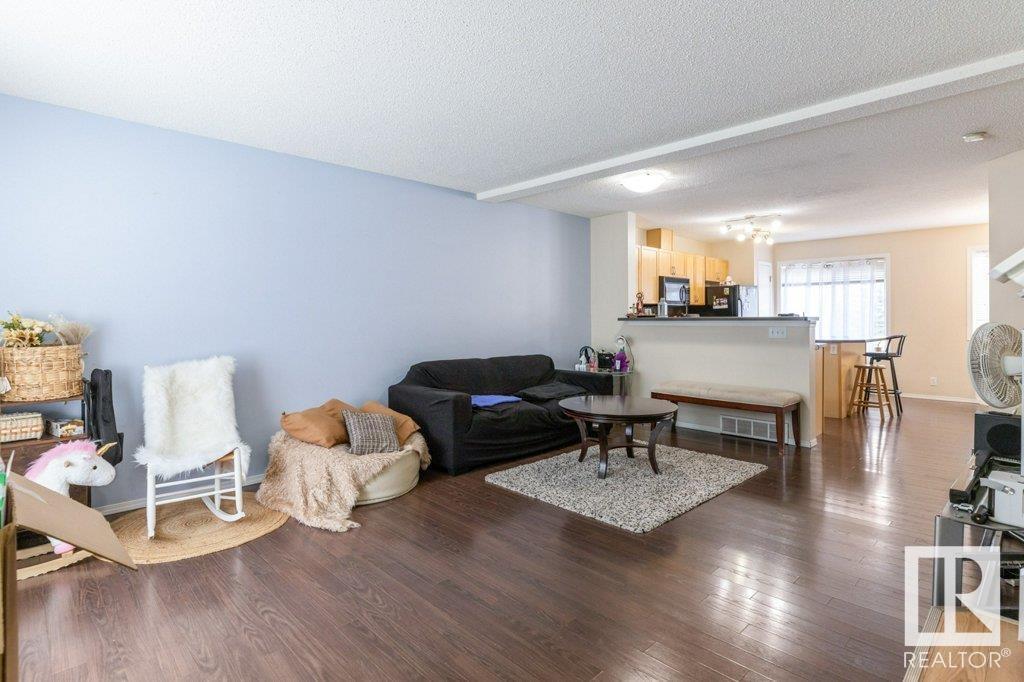 Photo 15 of 68 3075 Trelle Cr Nw, Edmonton AB