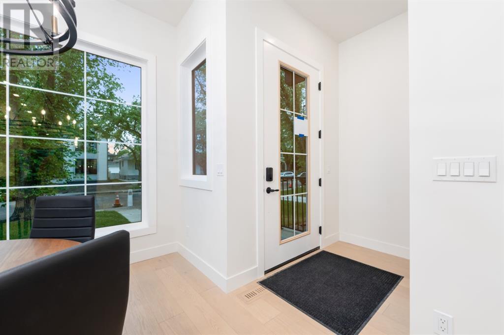 Single Family House for Sale in   Avenue NW West Hillhurst Calgary 
