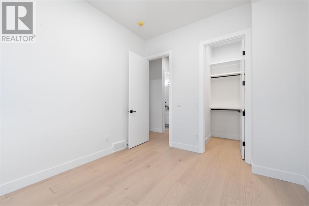 Single Family House for Sale in   Avenue NW West Hillhurst Calgary 