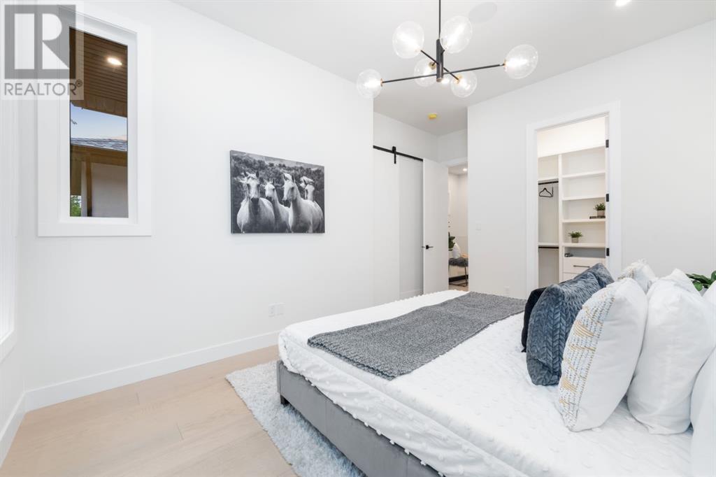 Single Family House for Sale in   Avenue NW West Hillhurst Calgary 