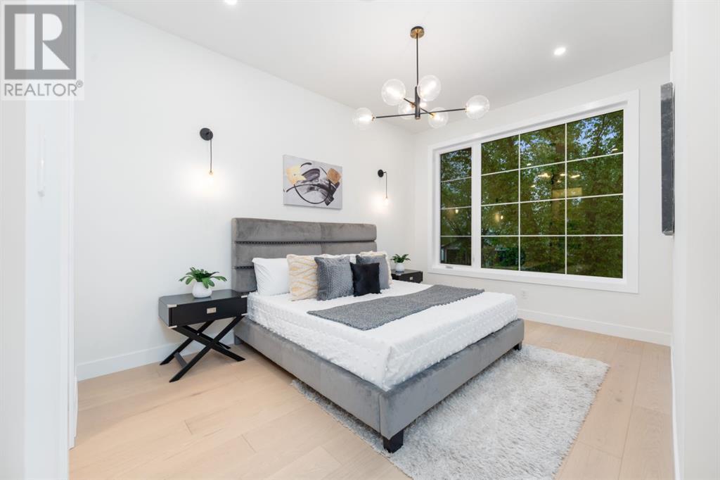 Single Family House for Sale in   Avenue NW West Hillhurst Calgary 
