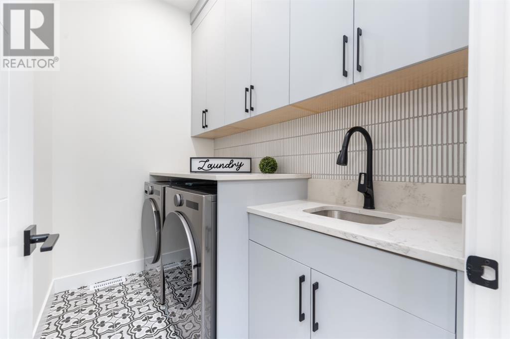 Single Family House for Sale in   Avenue NW West Hillhurst Calgary 