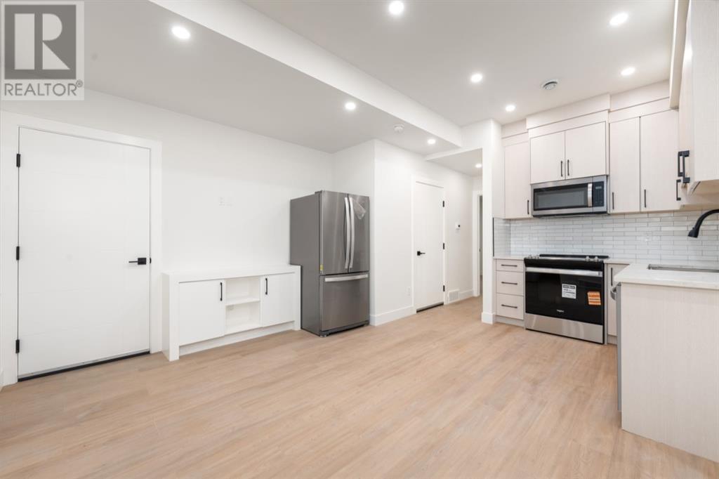 Single Family House for Sale in   Avenue NW West Hillhurst Calgary 